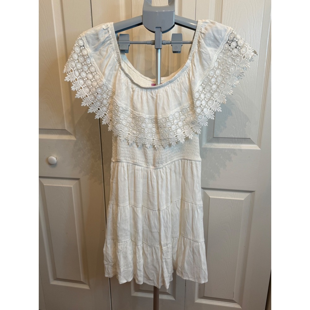 Miami for Francesca's Off The Shoulder Crochet Lace Tiered Dress White Size‎ M